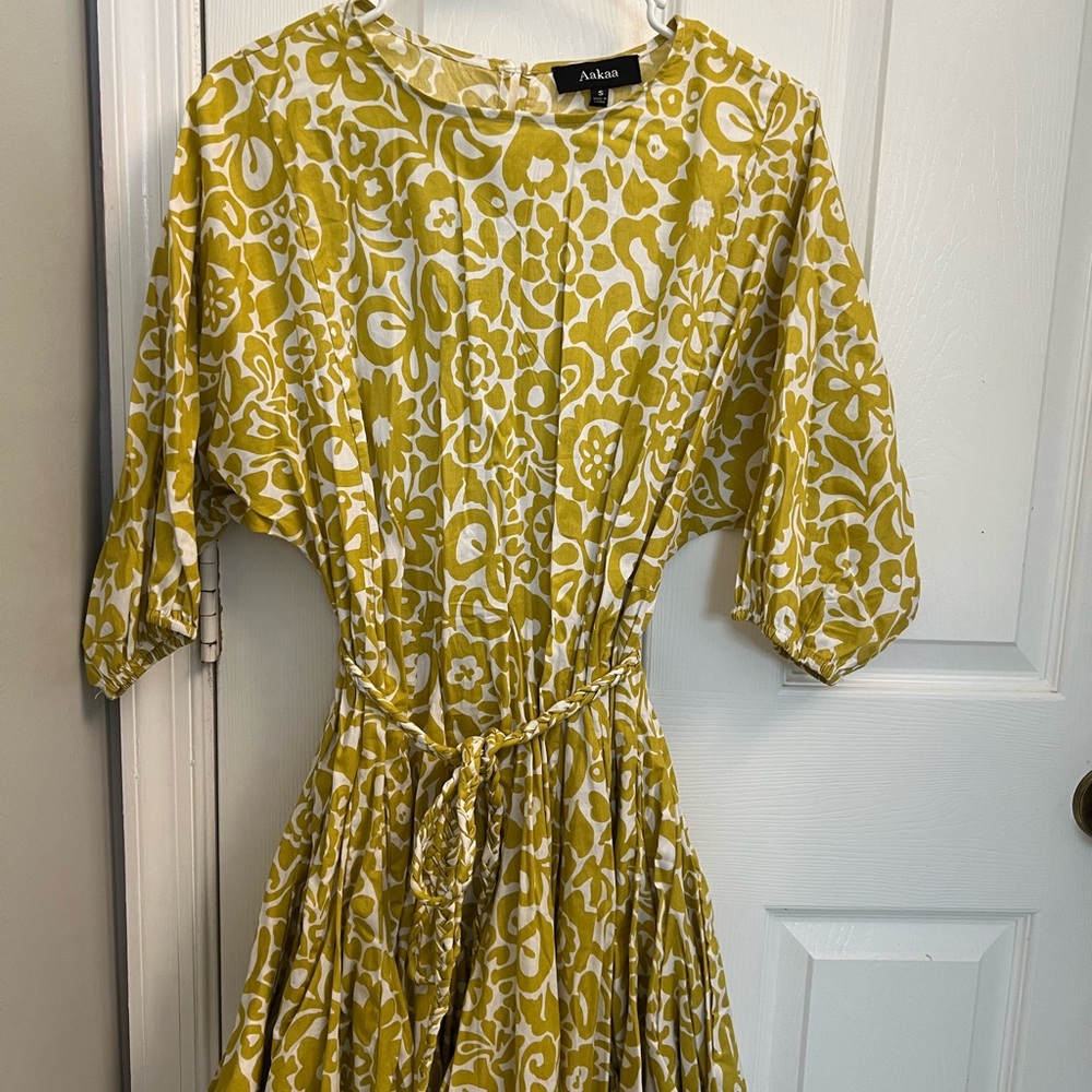 Aakaa White and Yellow Floral Tie-Waist Midi Dress